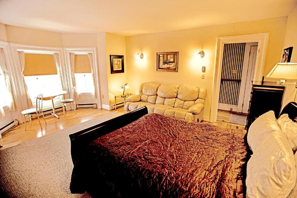 Earle Of Leinster B&B Saint John Ruang foto